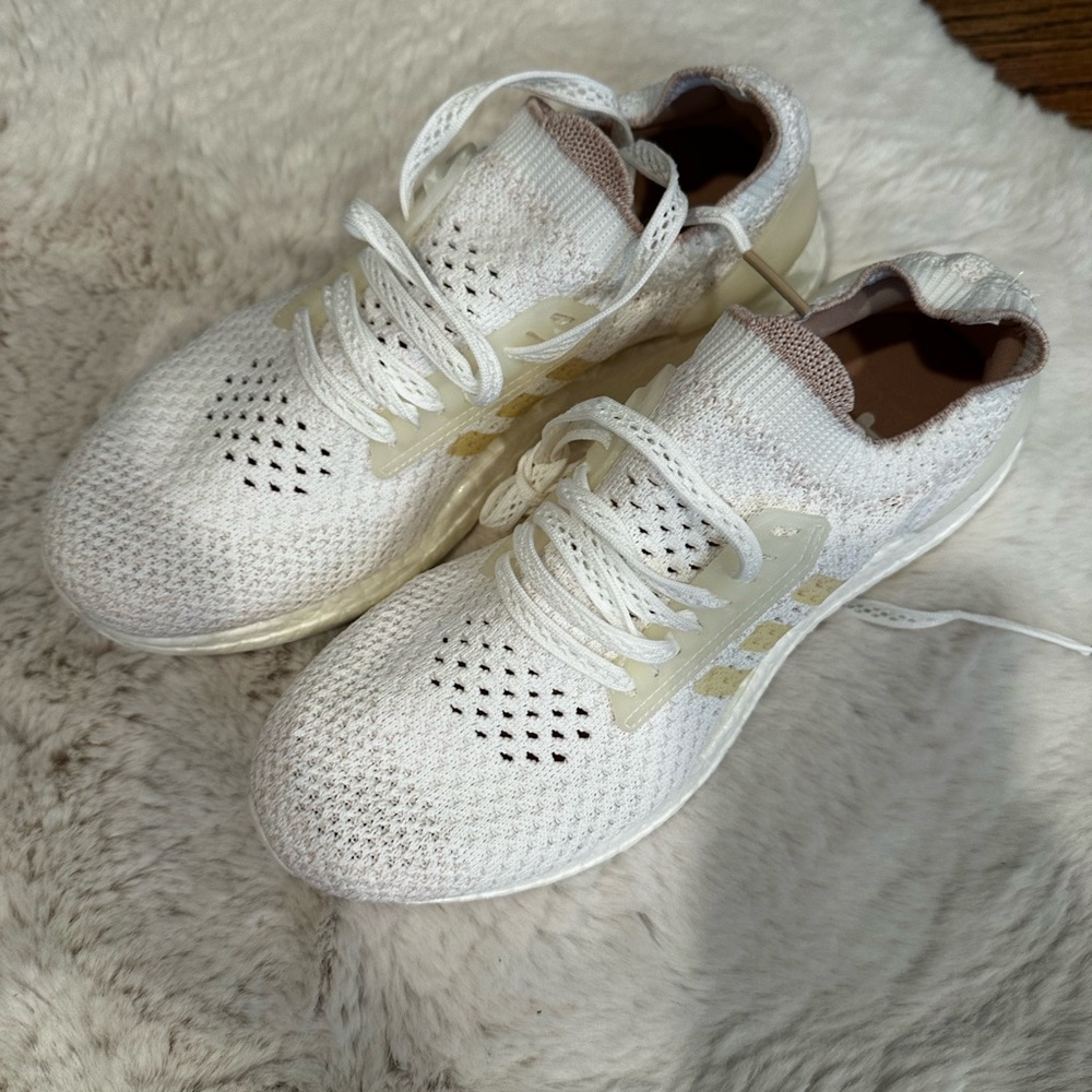 Women’s White and Gold Sneakers